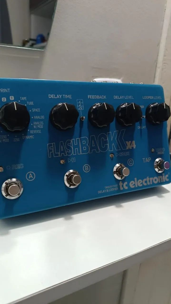 tc-electronic FLASH BACK（delay） PEDAL TC ELETRONIC FLASHBACK DELAY AND LOOPER - PEDAL TC ELETRONIC