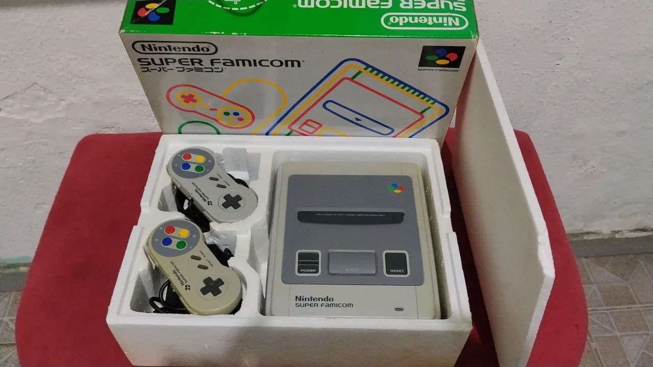 Super FAMICOM na caixa