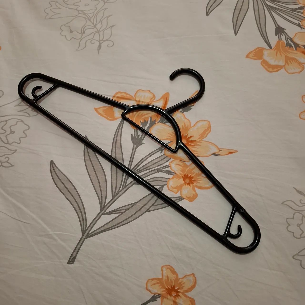 50 Cabides de roupa na cor preta - Foto 2