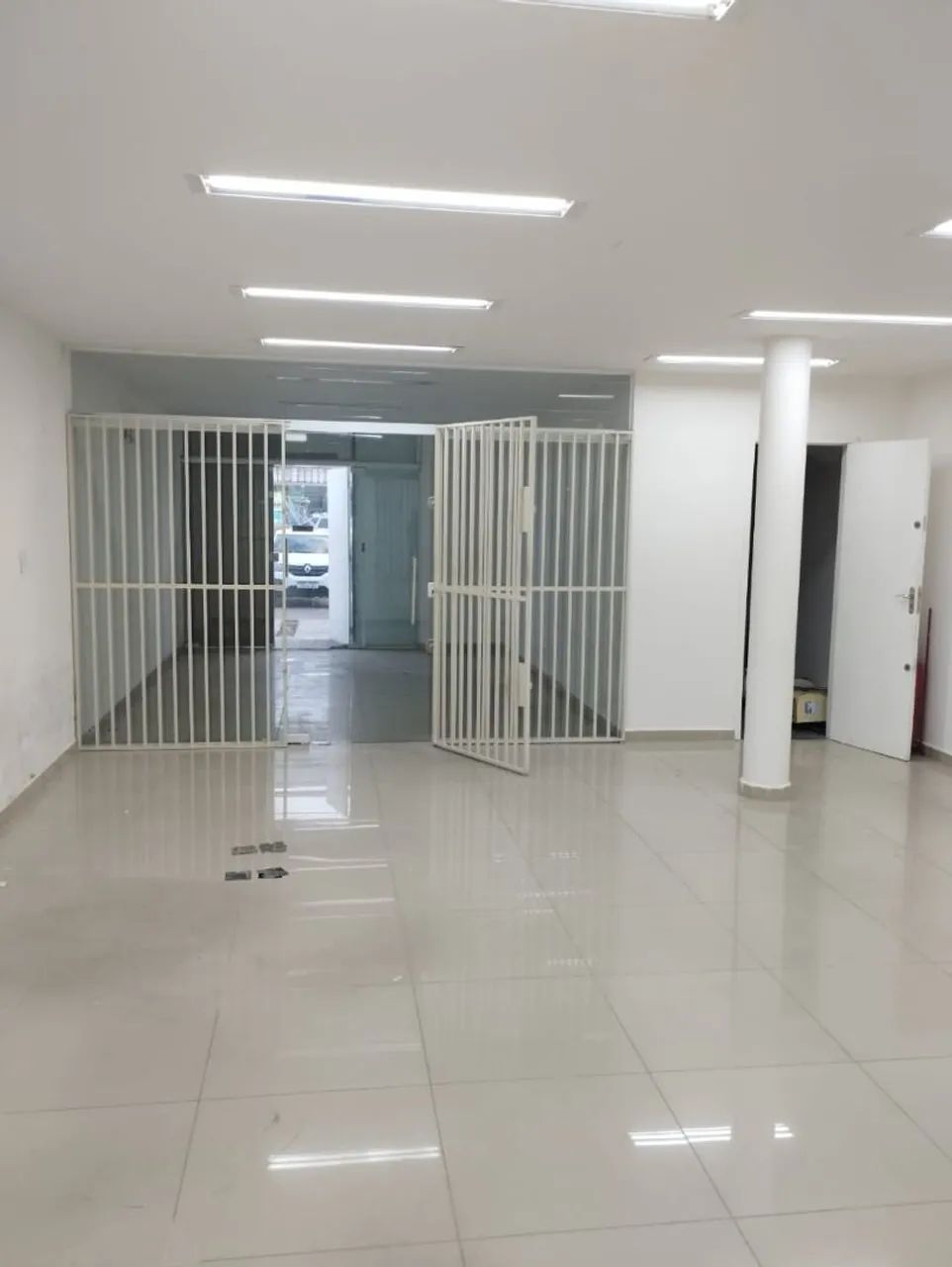PREDIO COMERCIAL PARA LOCAÇÃO COM OTIMA LOCALIZAÇÃO NA PRINCIPAL DO GEISEL, COM UM SALÃO,  - Foto 2