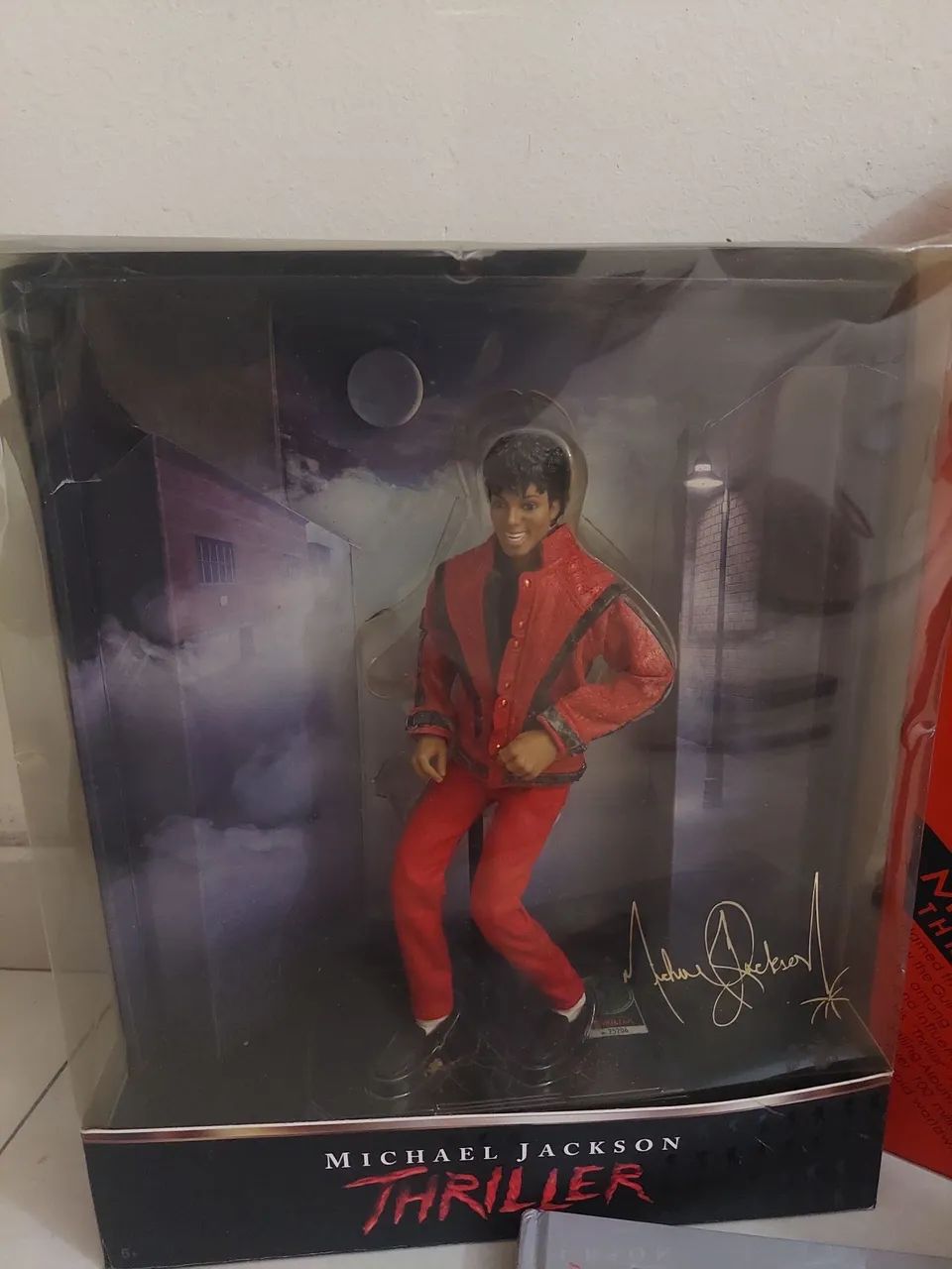 Coleção Thriller Michael Jackson livro, boneco, figure 1984