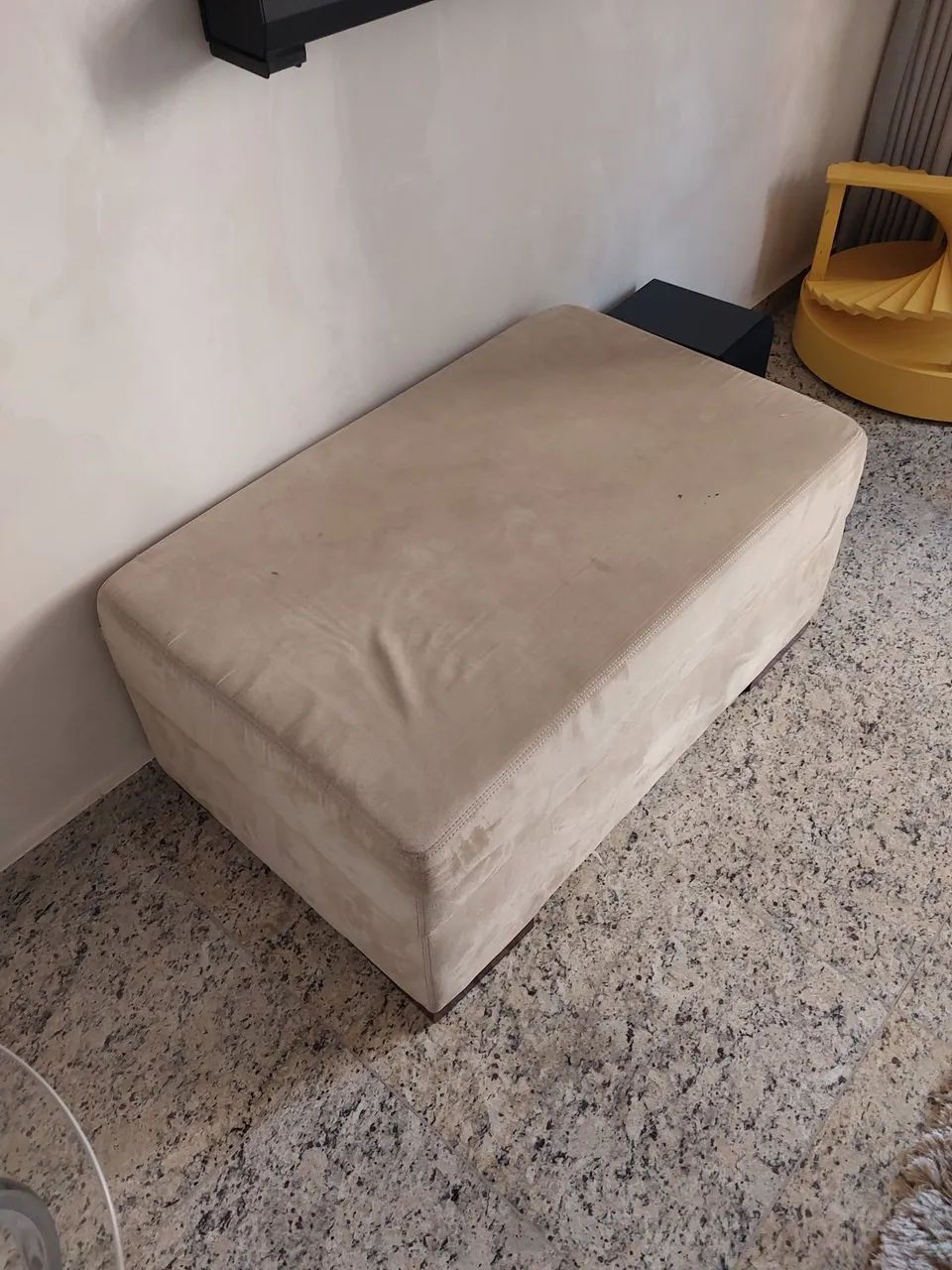 Puff Almofadado (C x L x A: 90 x 60 x 40cm) - Foto 3