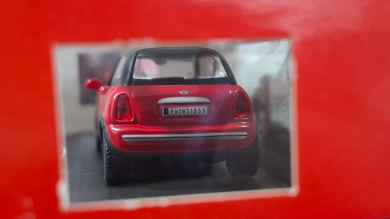 Mini Cooper miniatura California 1:64 - Foto 3