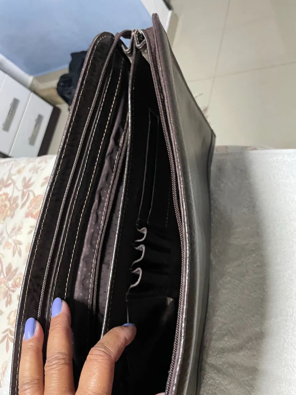 Pasta executiva couro legítimo com repartição e bolso interno nova  - Foto 3