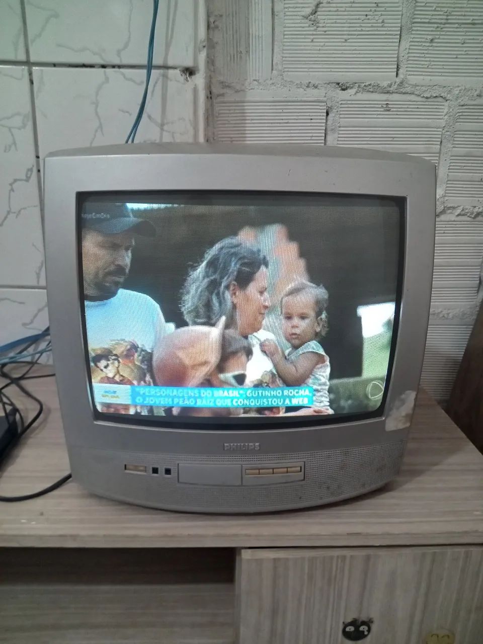 VENDO UMA TV DE TURBO 14 POLEGADAS COM CONVERSO