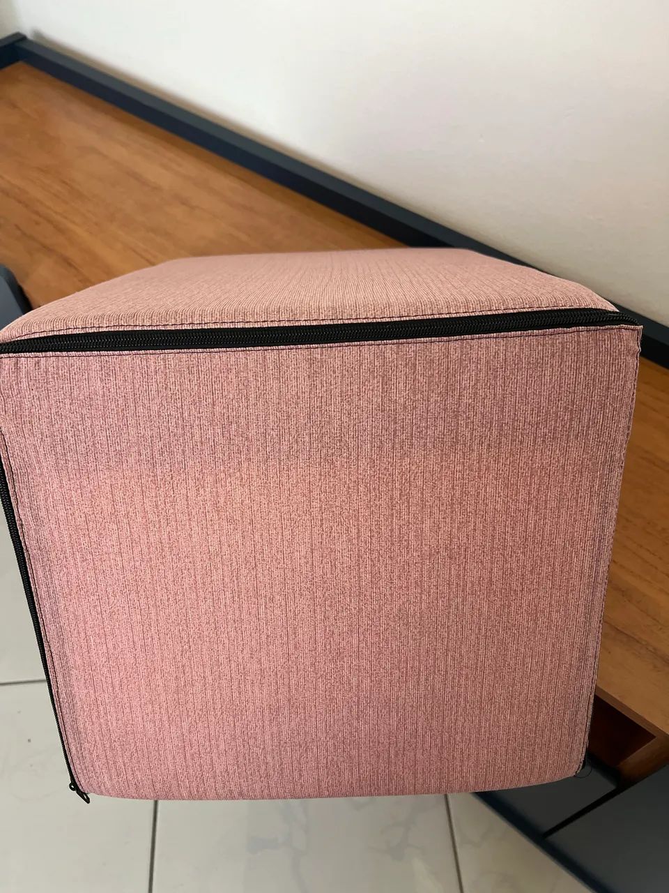 lmofada Encosto Triangular Anatômico com Zíper - Excelente Estado - Foto 5