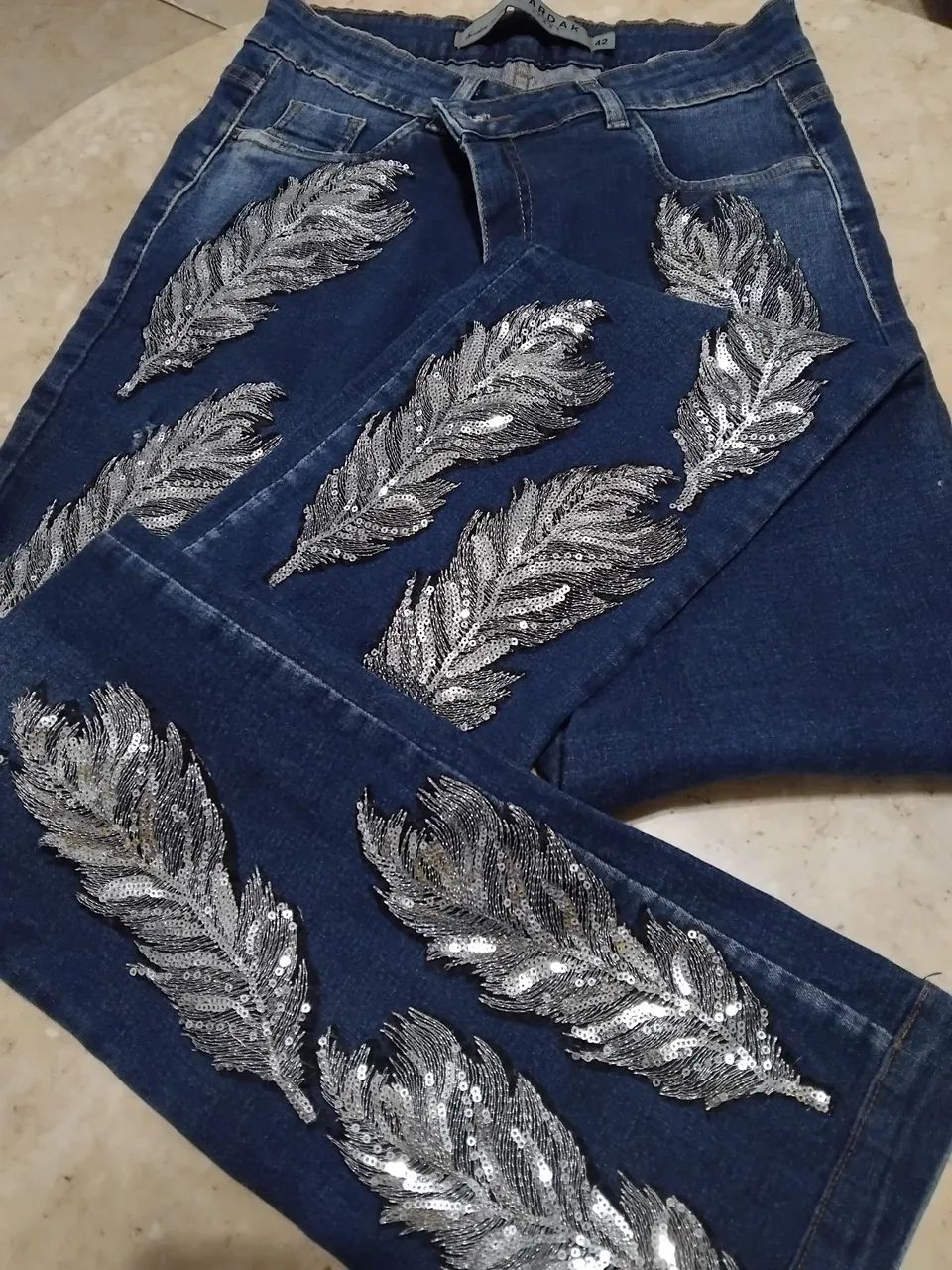 Calça jeans apliques - Foto 4