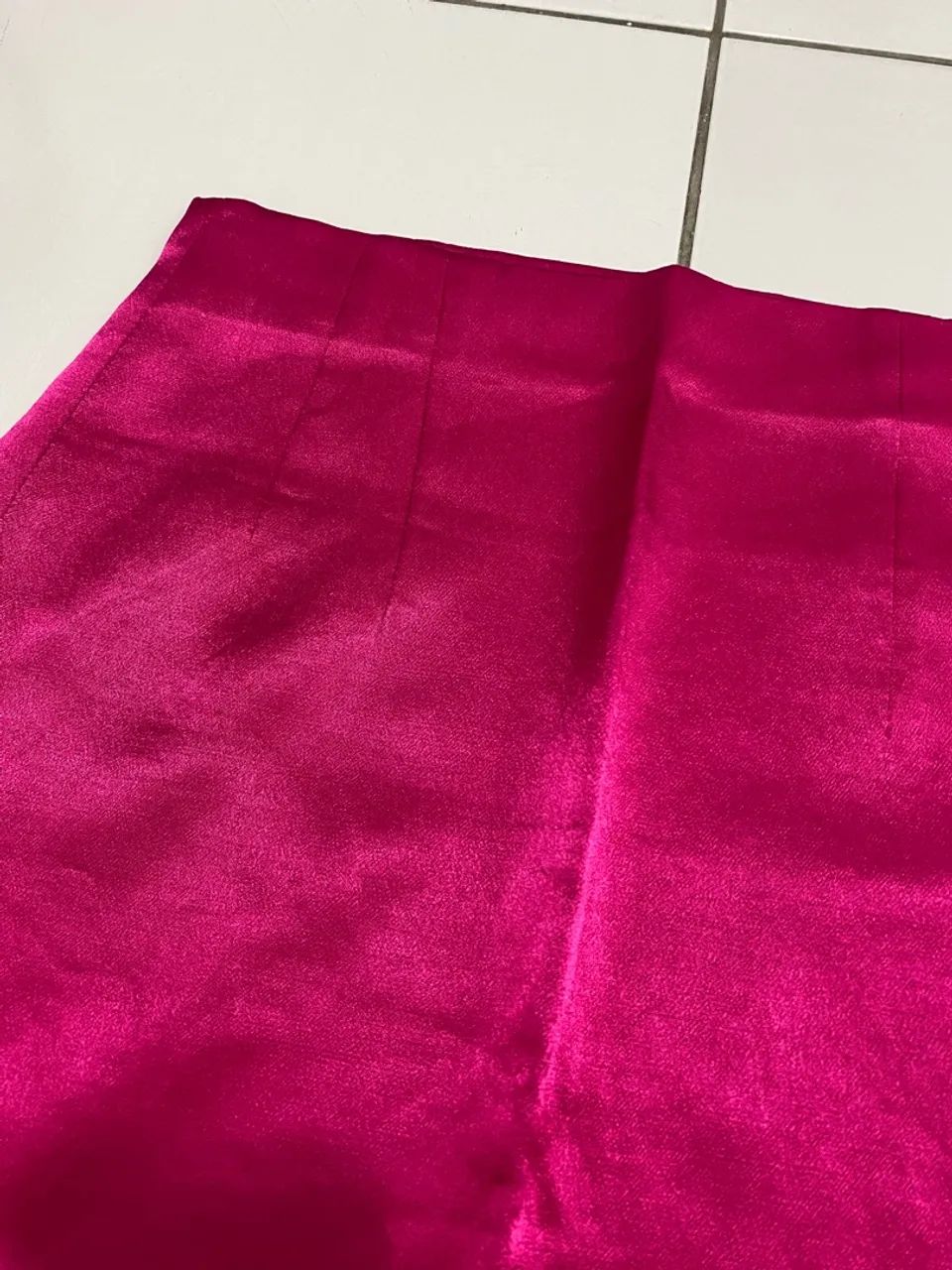 Mini saia acetinada rosa da Zara - Foto 4