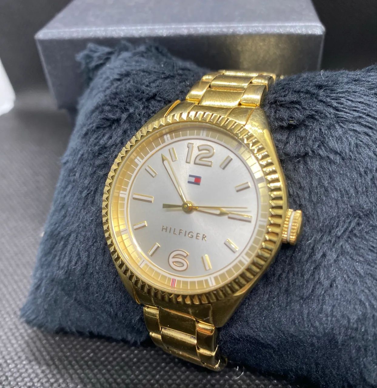 Relógio Feminino Tommy Hilfiger Dourado/ Pulseira Aço  - Foto 5