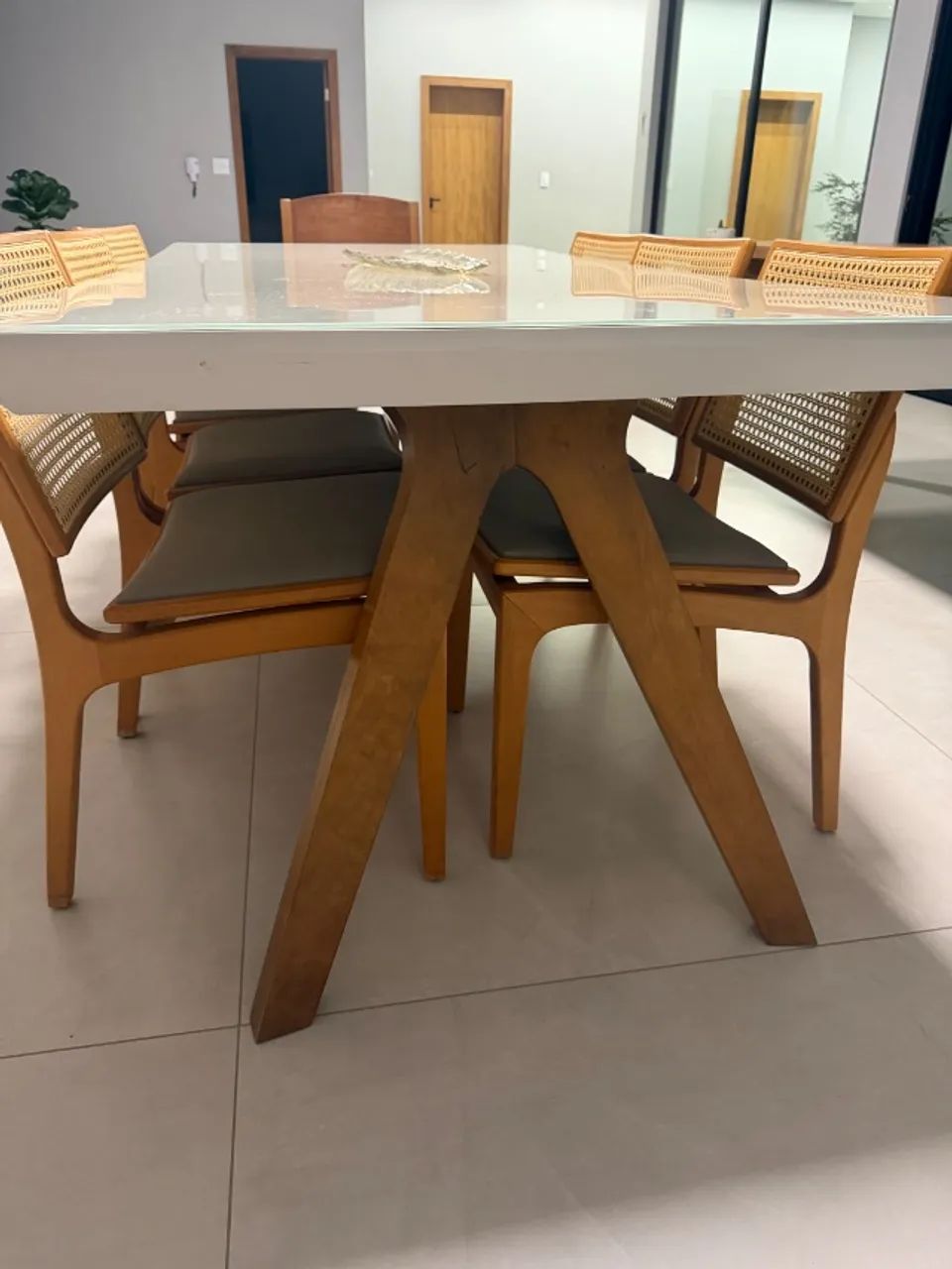 Mesa de jantar tampo de vidro laqueada 2,20 - Foto 2