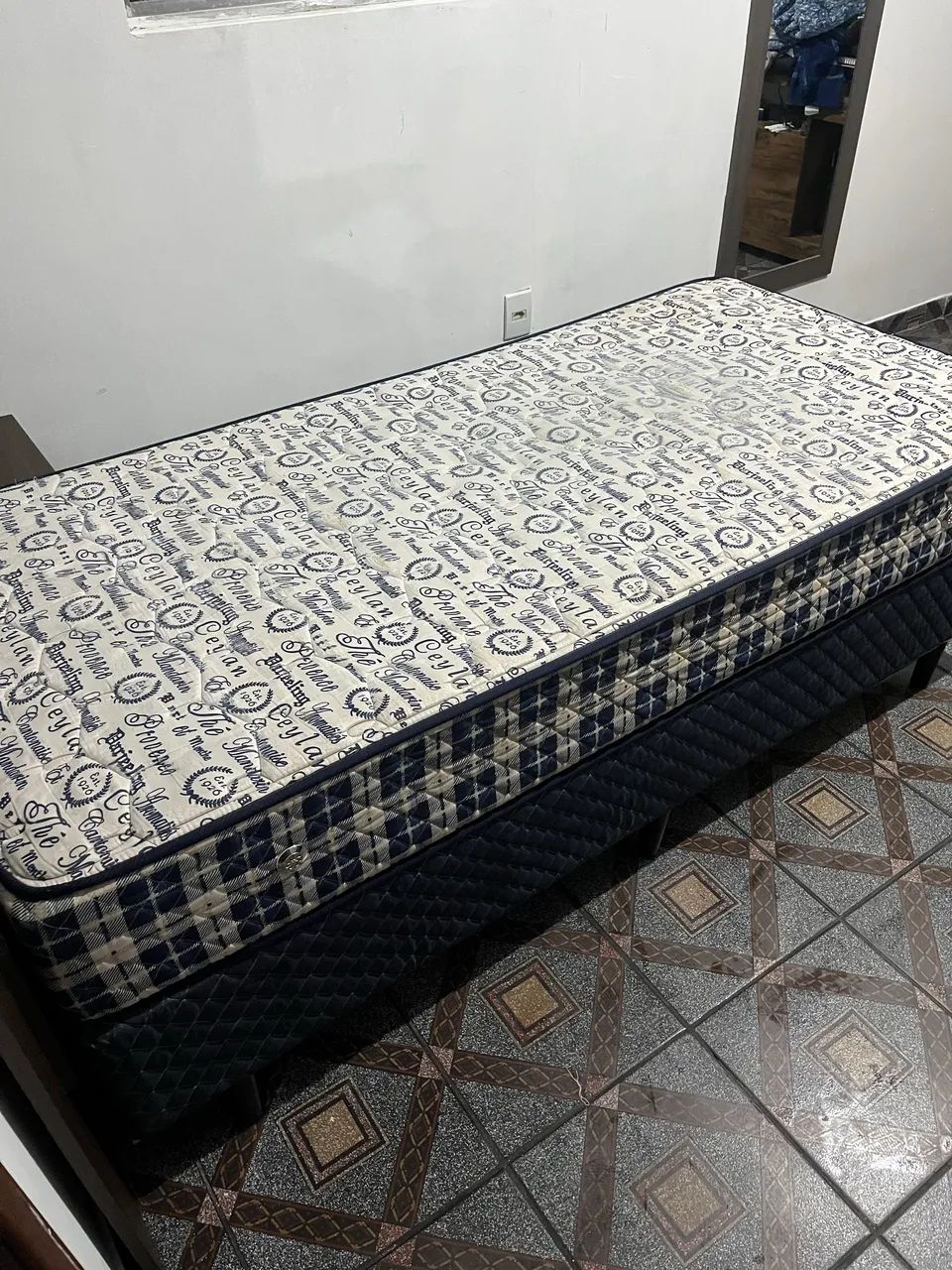 Cama Box de Solteiro com Colchão + Cabeceira - R$ 380 - Foto 5