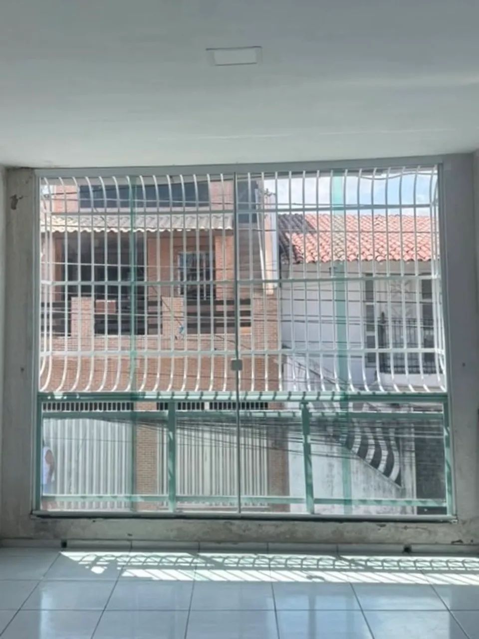 Vendo Janela de Vidro