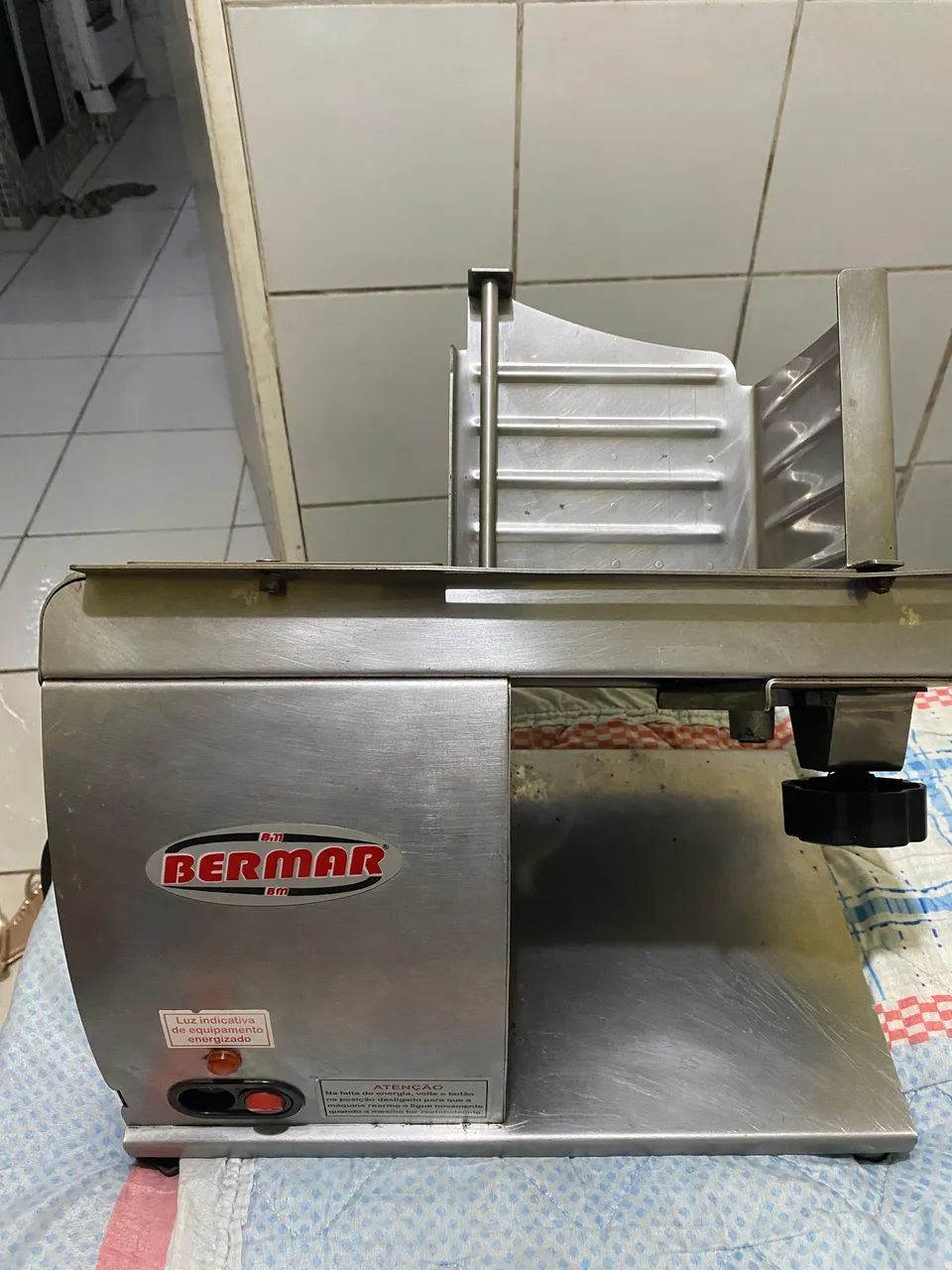 Fatiadora de queijo e derivados 65606297931779122