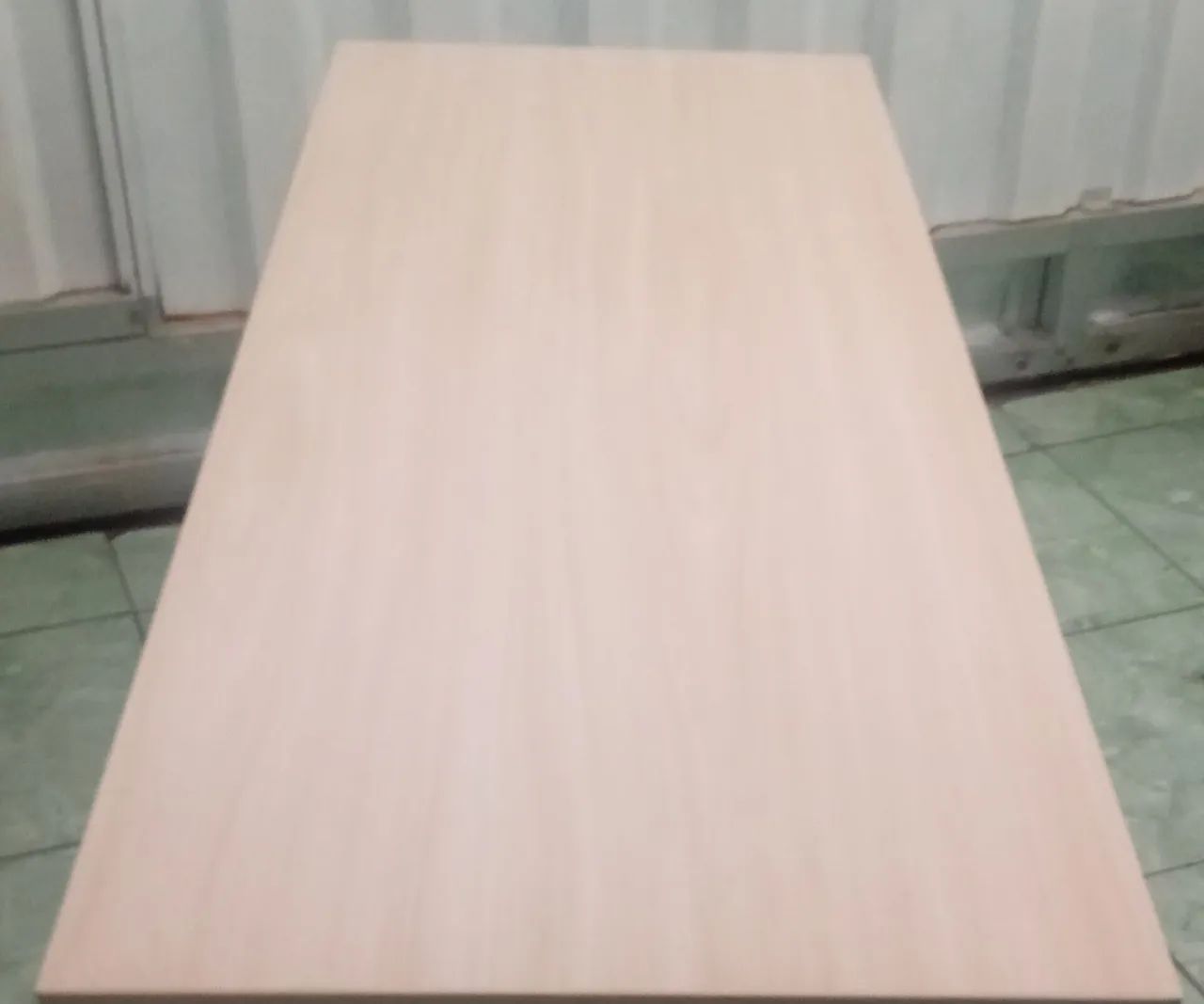 Mesa retangular medindo 1,40cm x 0,58cm - Foto 5