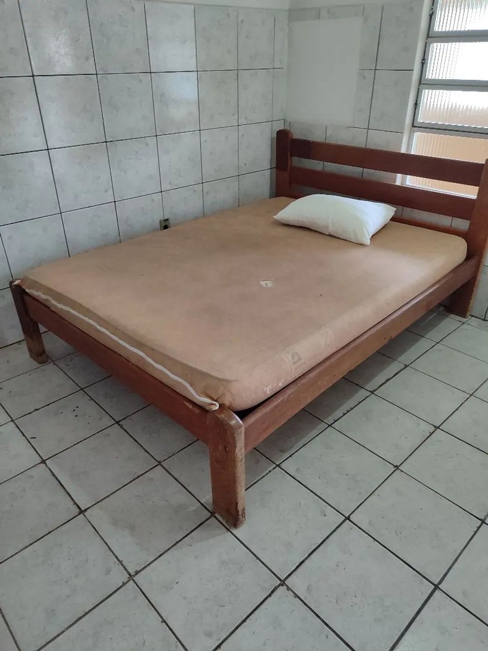Cama Casal de Madeira - Foto 3