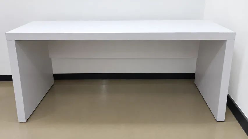 MESAS DE ESCRITÓRIO - 140 x 70 cm