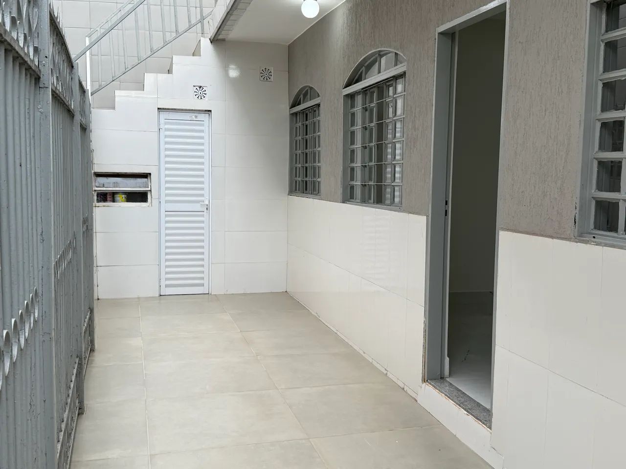 Alugo casa de fundos  - Foto 2