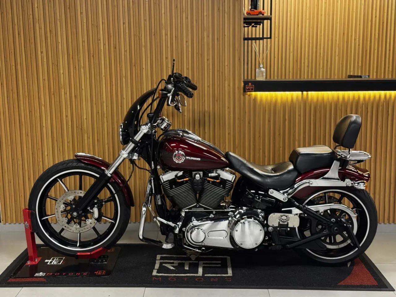 Harley Davidson BREAKOUT FXBR 2015 - Foto 2
