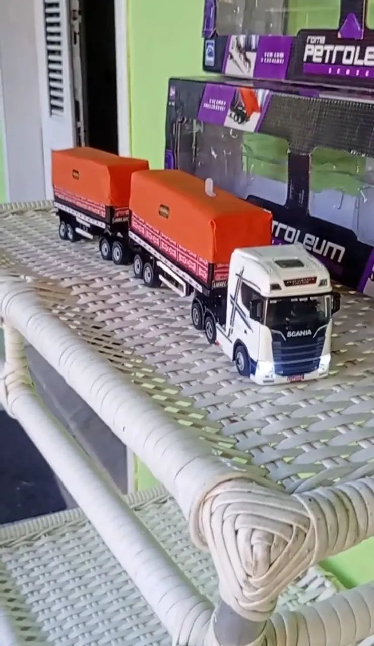 Miniatura de Carreta Graneleira  - Foto 2