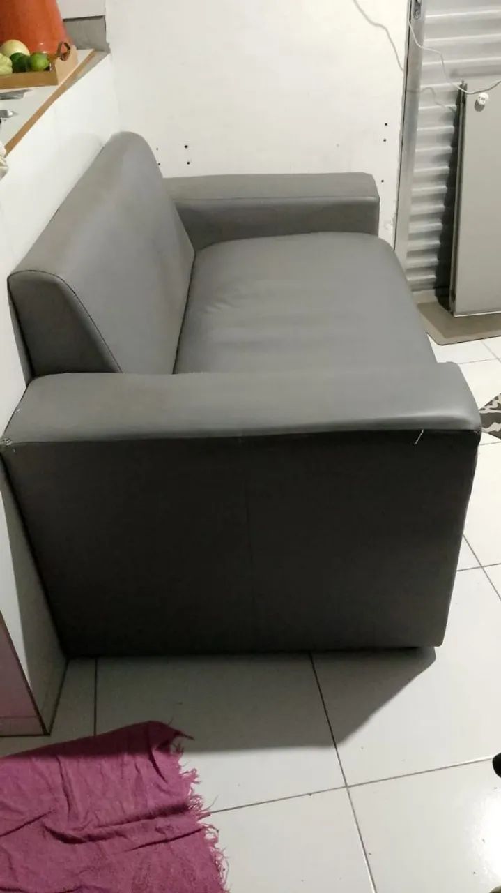 Sofá 2 lugares courvim cinza reforçado  - Foto 3
