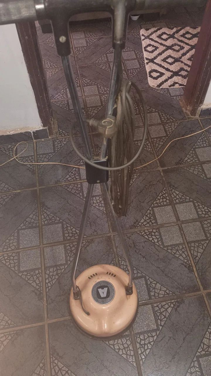 Enceradeira Arno antiga funcionando perfeitamente - Foto 2