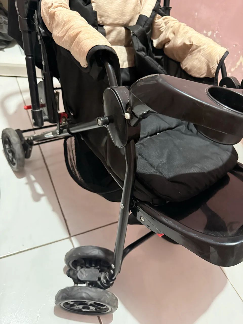 Vendo carrinho e bebê conforto  - Foto 4