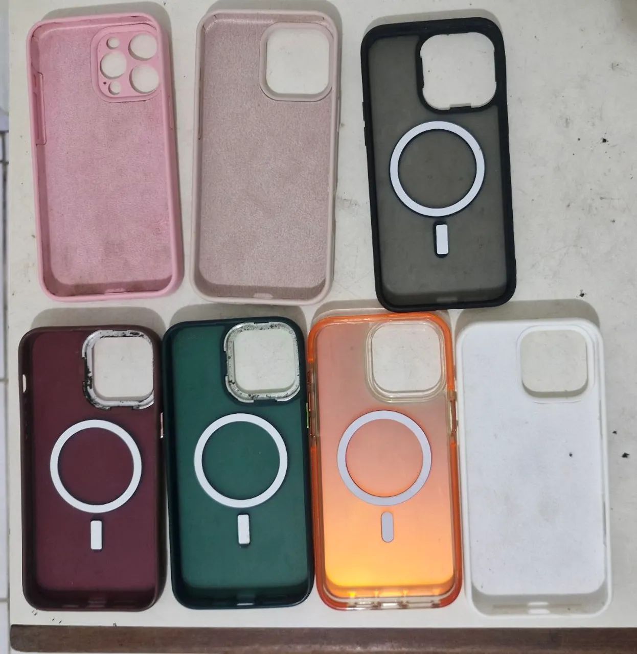 Conjunto com 7 capas de proteção para Iphone 15, cores variadas. - Foto 2