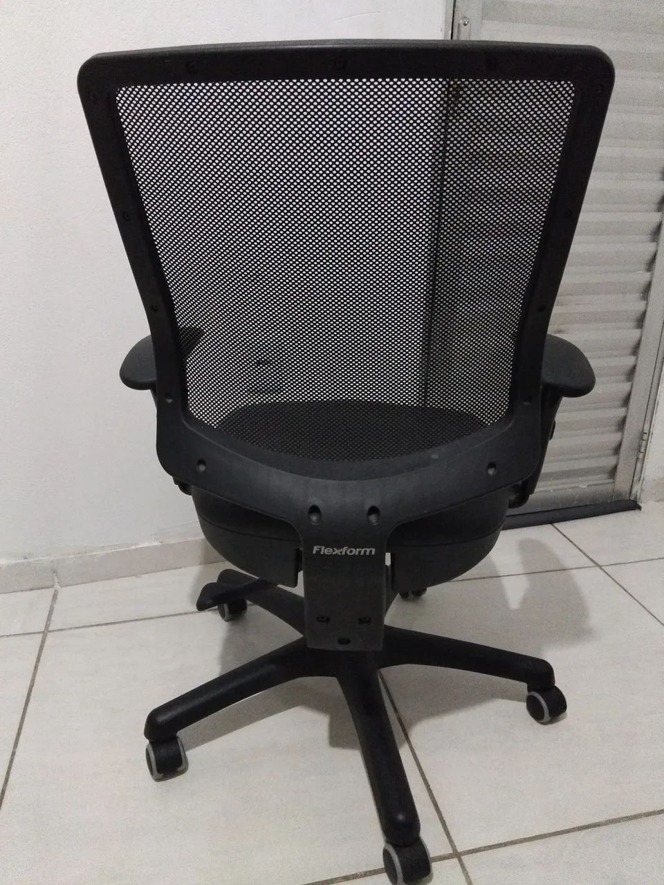Cadeira de escritorio - Foto 2