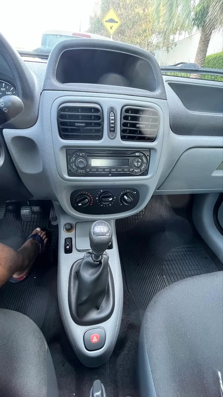 Renault Clio Hi-flex 1.0 16V 3P 2012 - Foto 3