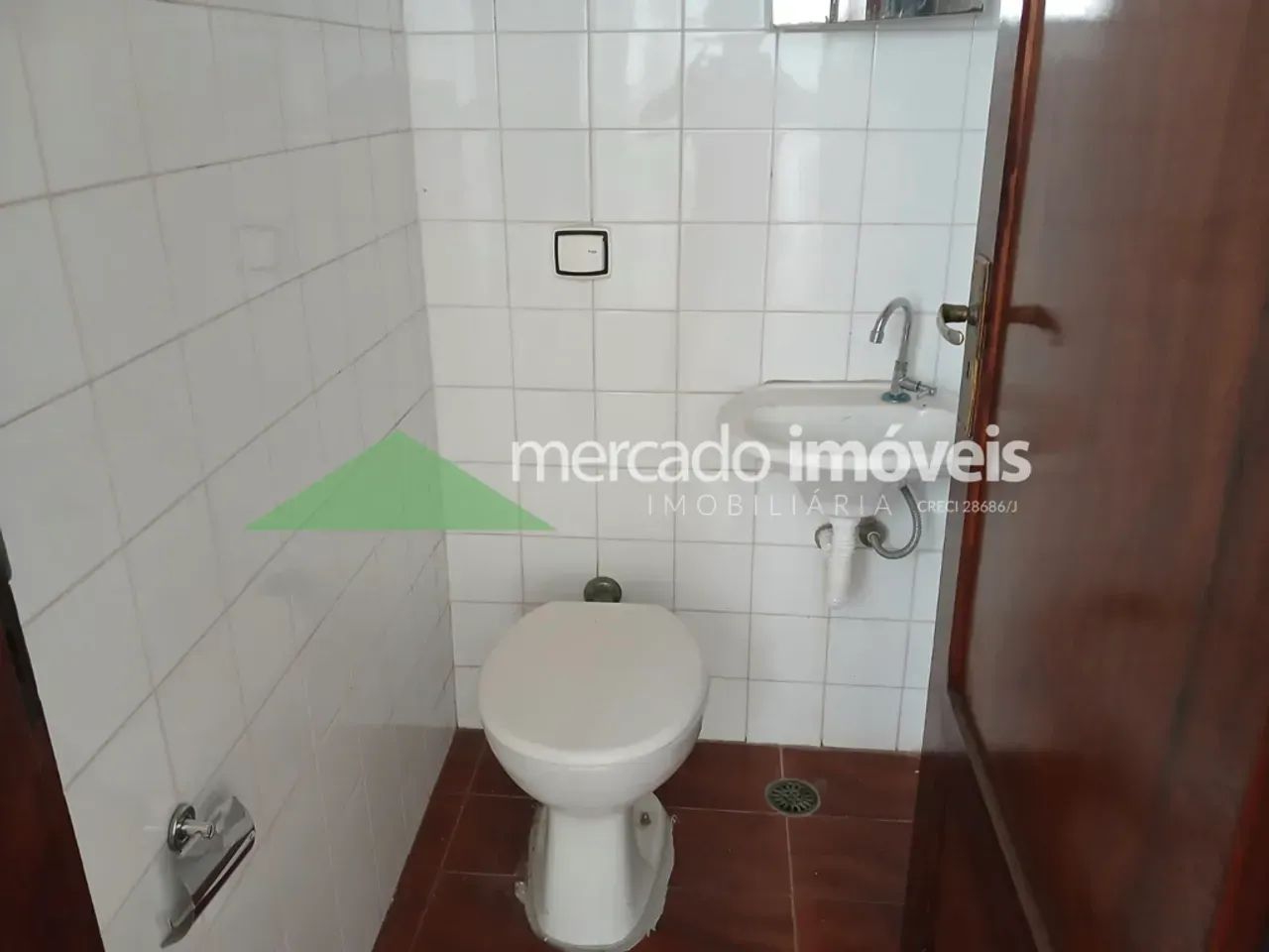 ALUGA-SE APARTAMENTO NO CENTRO - Foto 5