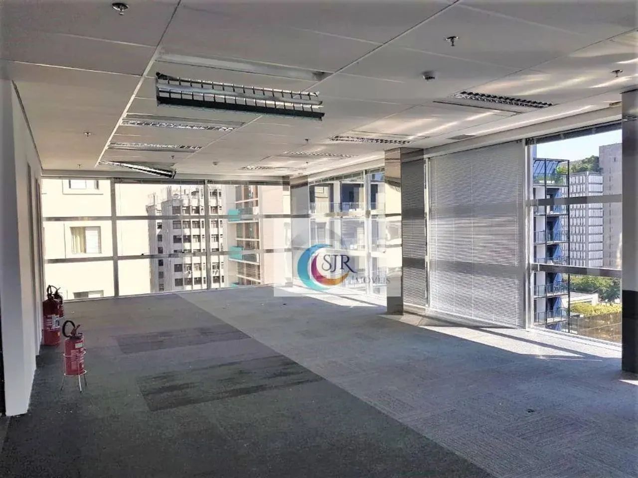 Laje comercial com área útil de 311,00m² com 10 vagas de garagem - Foto 3