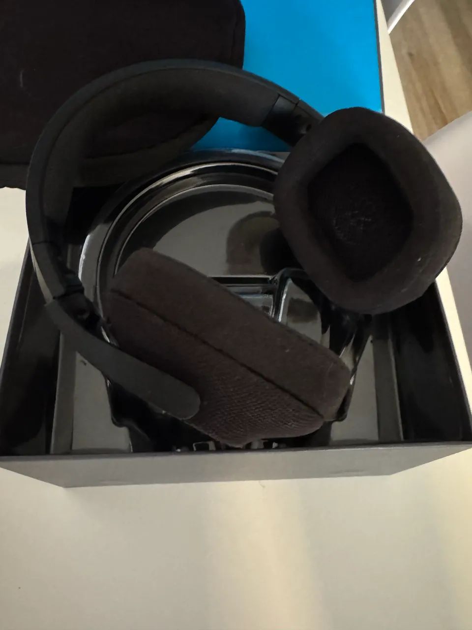 Fone de ouvido Logitech