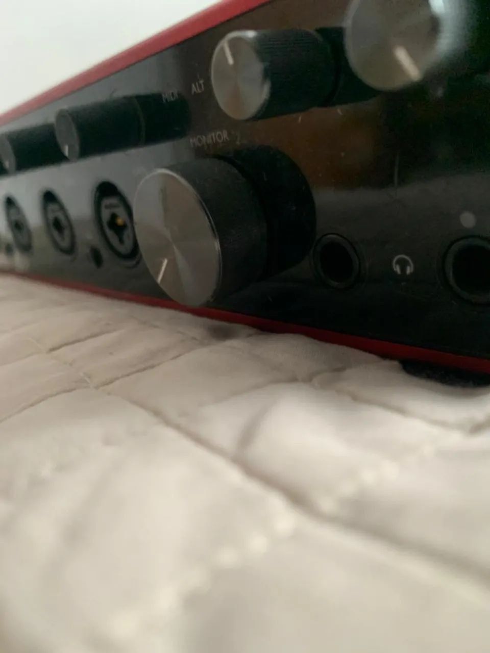 interface de áudio focusrite 8i8 - Foto 2