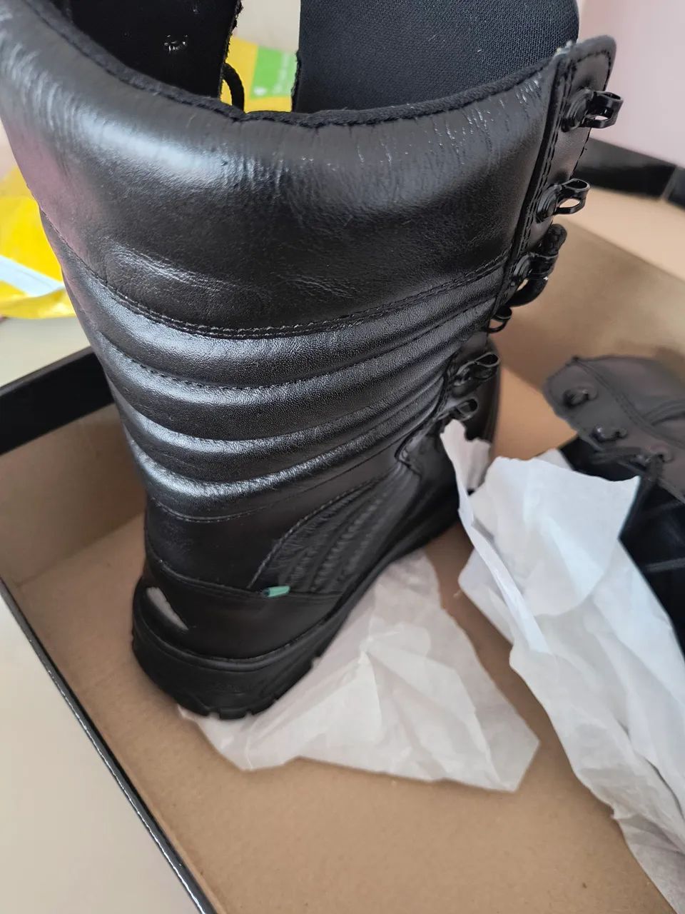 Bota tática com zíper tamanho 38 - Foto 2