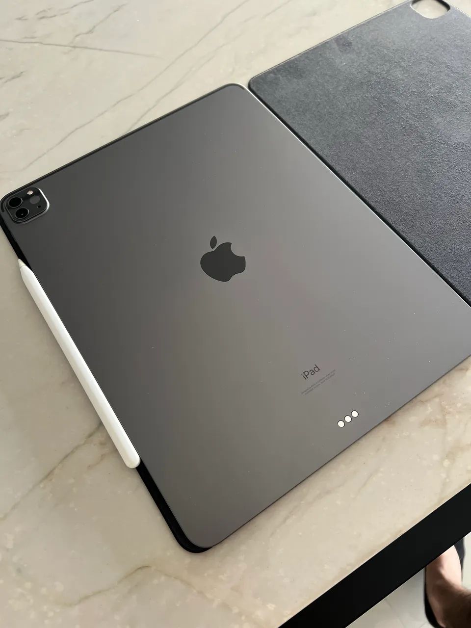 iPad PRO 13 256gb 5ª Saude bat. 95% + Apple Pencil + Capa Smart Folio (original  apple) - Foto 3