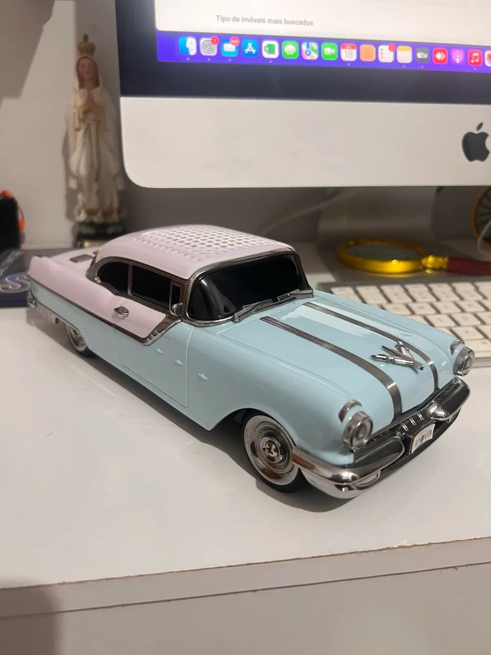 Miniatura de carro antigo com som Bluetooth 