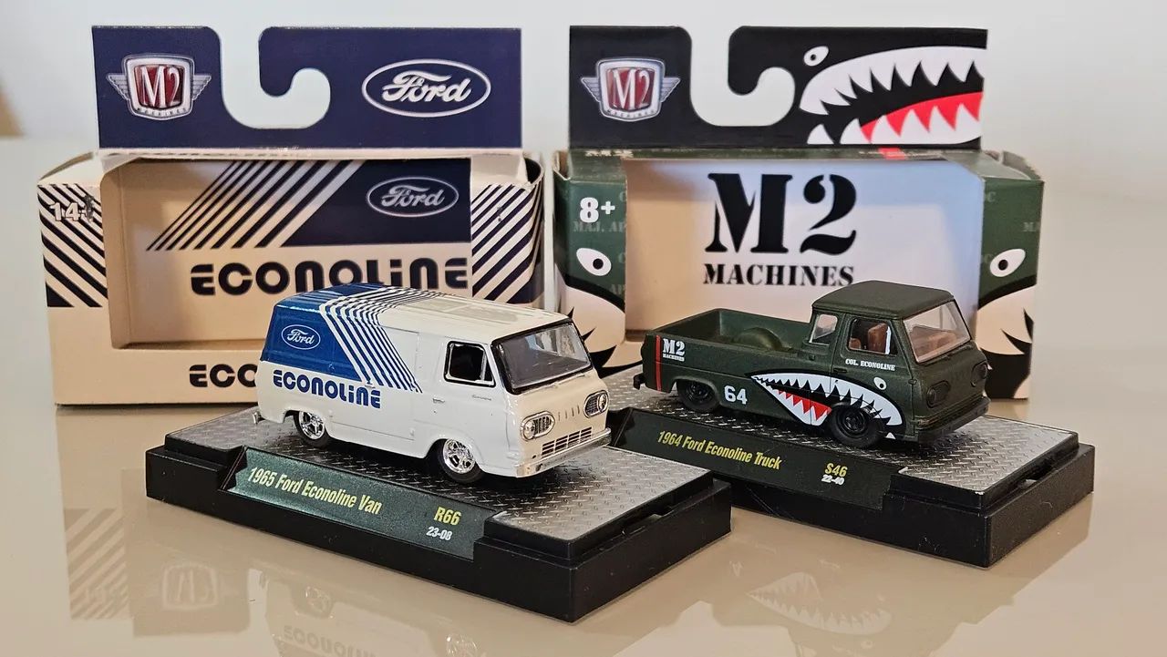 Dupla de Miniatura M2 Ford Econoline 1/64