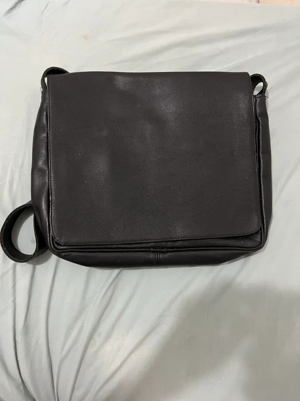 Bolsa Messenger de Couro Usada - Preta | Ótimo Estado - Foto 4