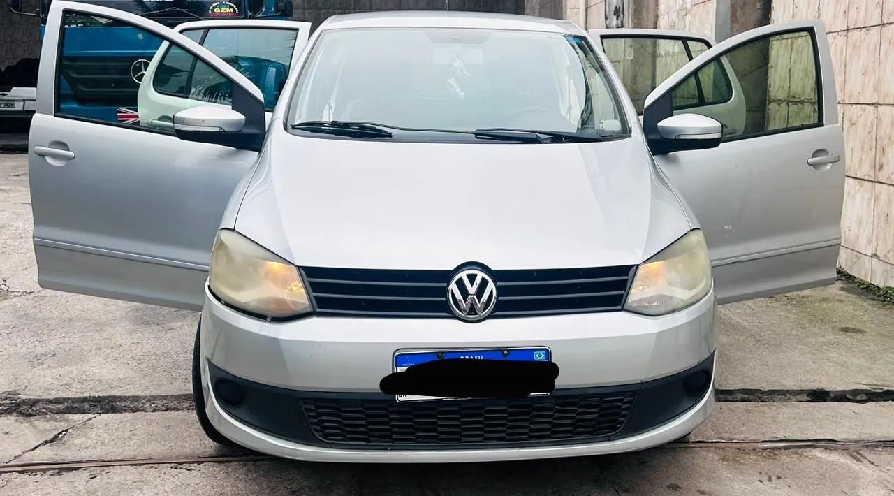 Volkswagen Fox Fox 1.0 Mi Total Flex 8V 3p 2011