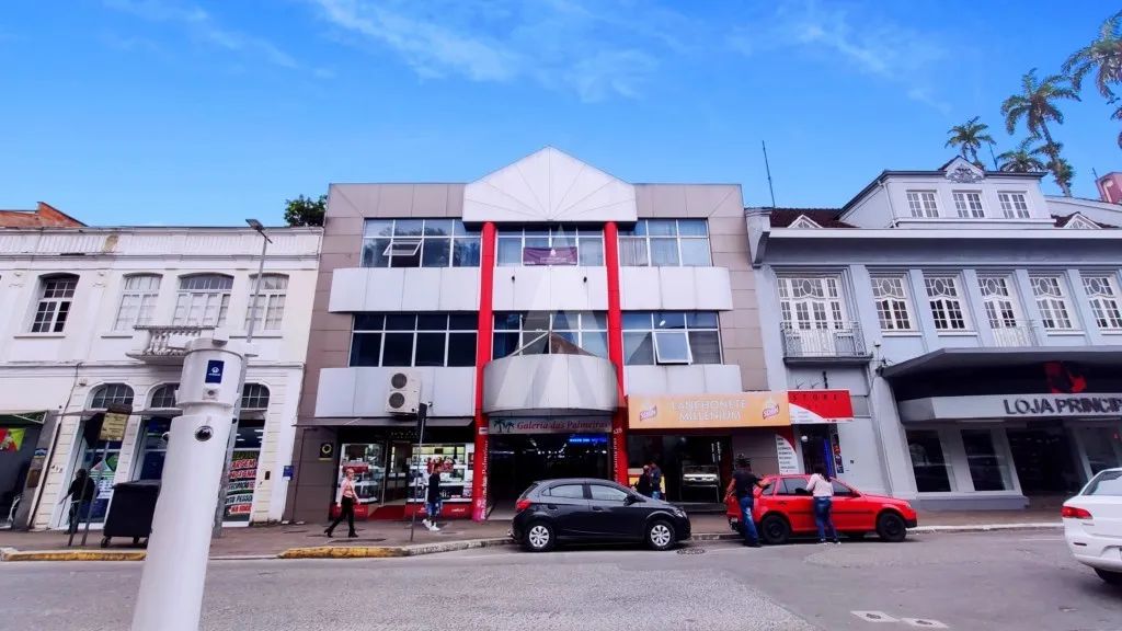 Sala comercial localizada no Centro de Joinville no segundo piso - Foto 4