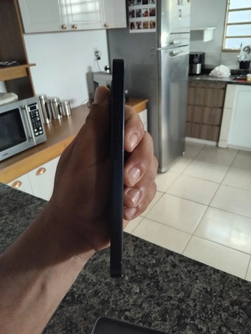 Vende-se iPhone 13 semi novo.  - Foto 2
