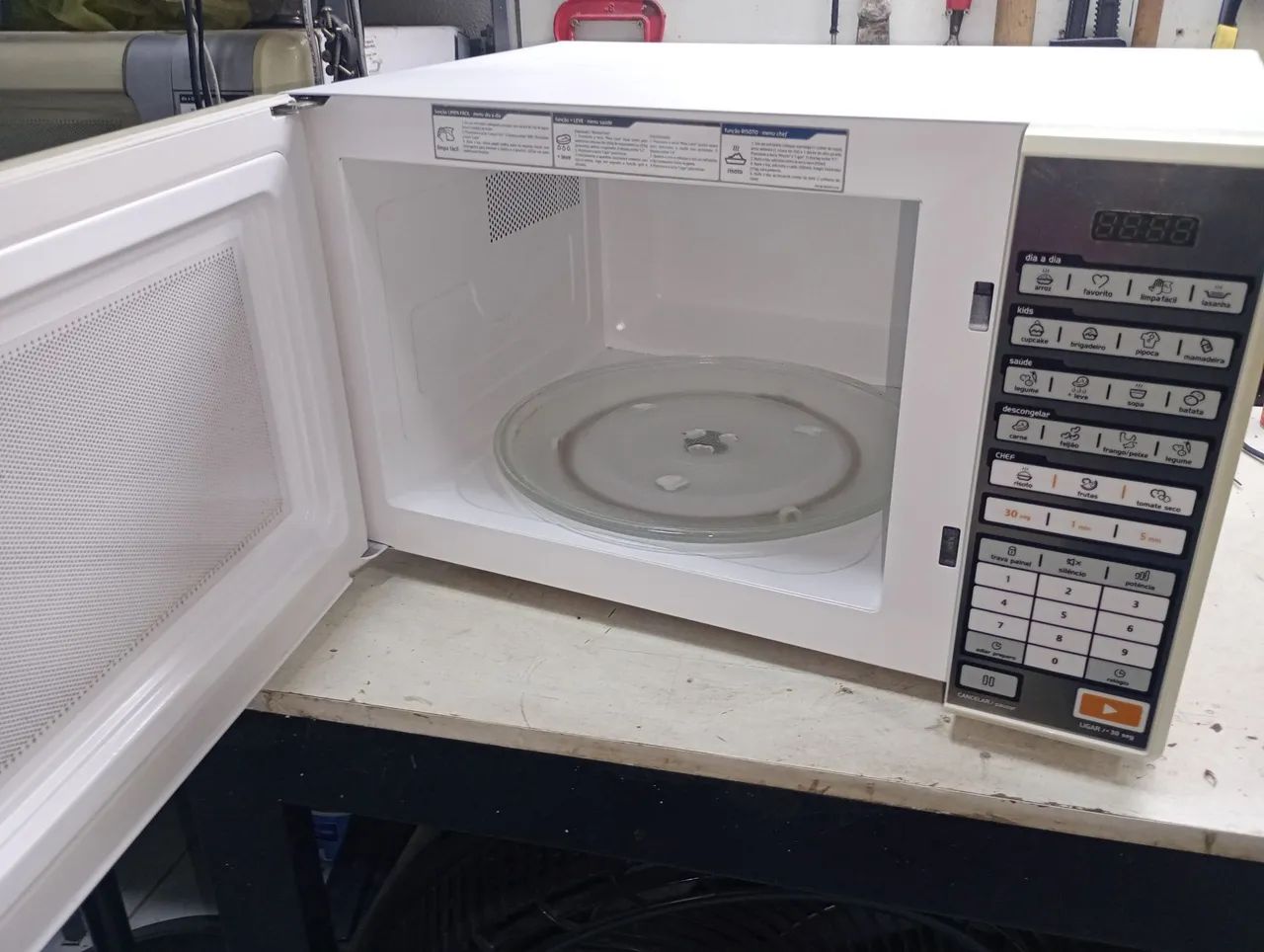 Microondas Midea 30 L  - Foto 4