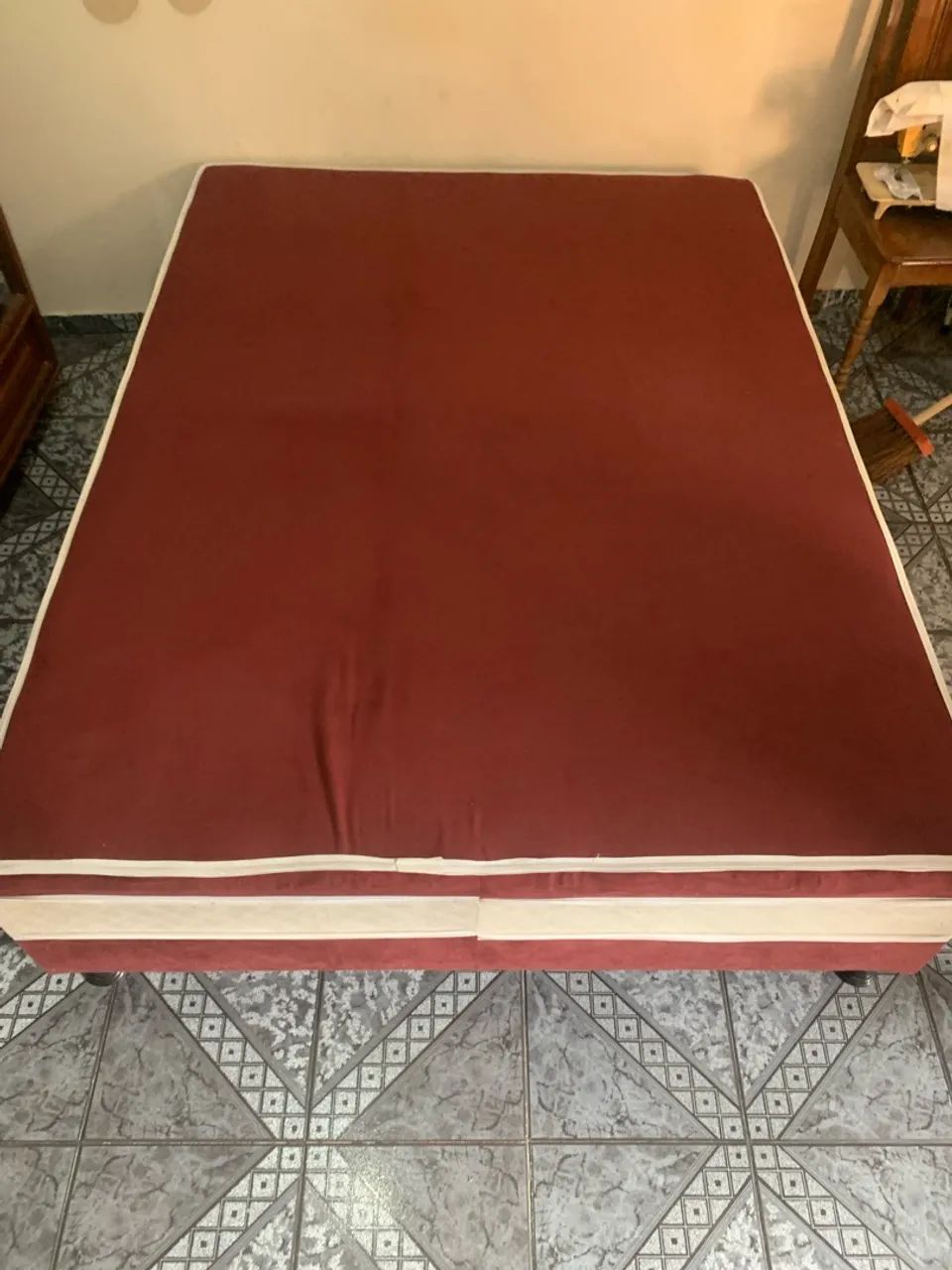 CAMA BOX CASAL SEMI NOVA