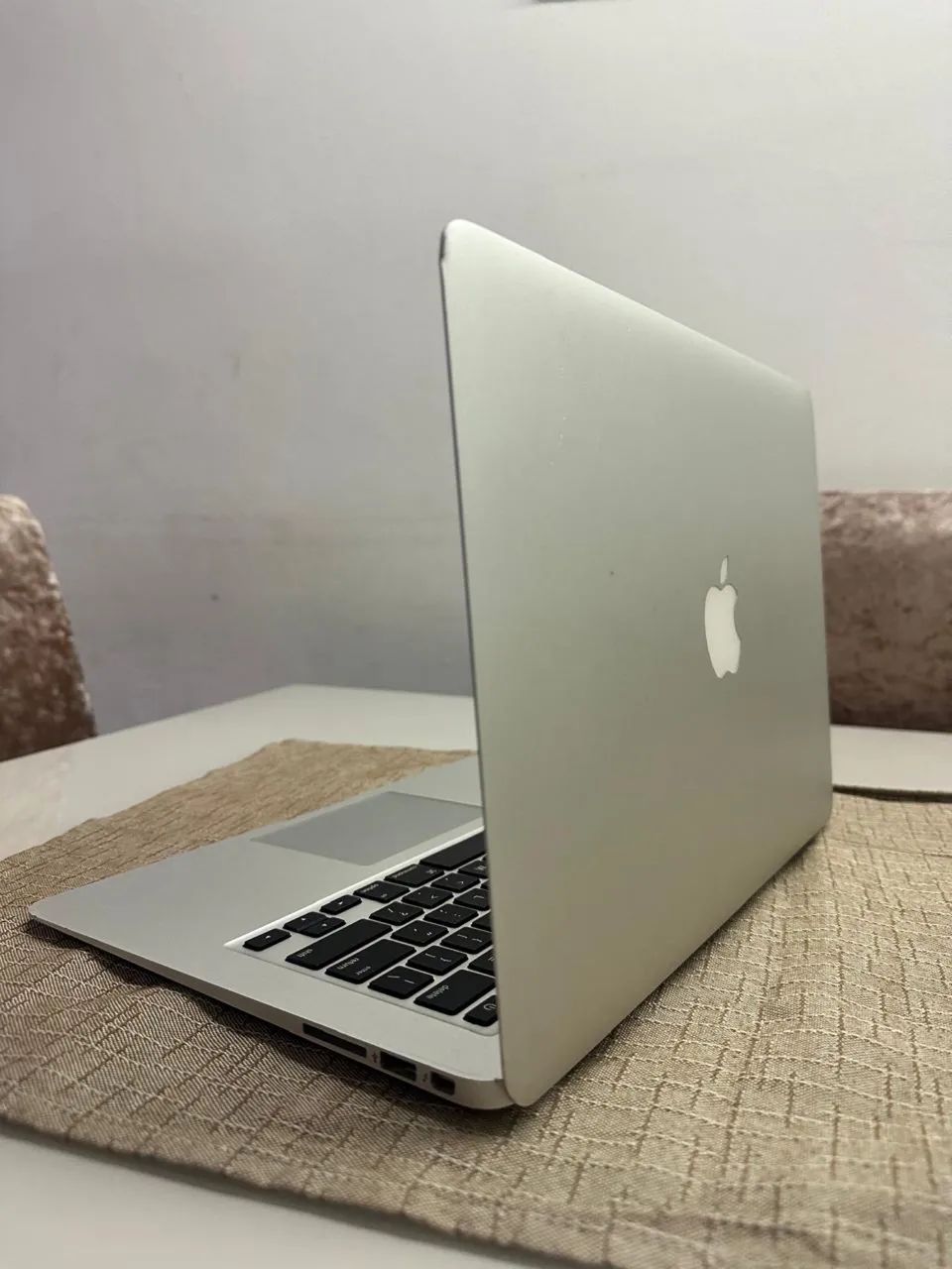 MacBook Air 13 2017 i5 8GB - Funciona Perfeitamente (Bateria para