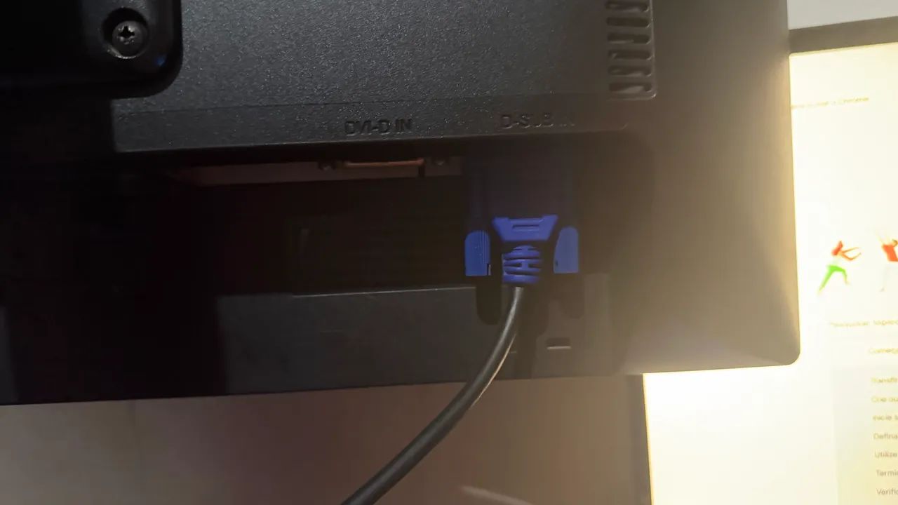 Monitor 20 Polegadas LED Positivo - Base Ergonômica (Gira 90º / Ajusta Altura) - Foto 3
