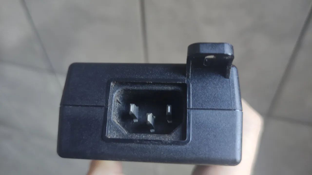Fonte POE Bivolt Saída 56V - Foto 3
