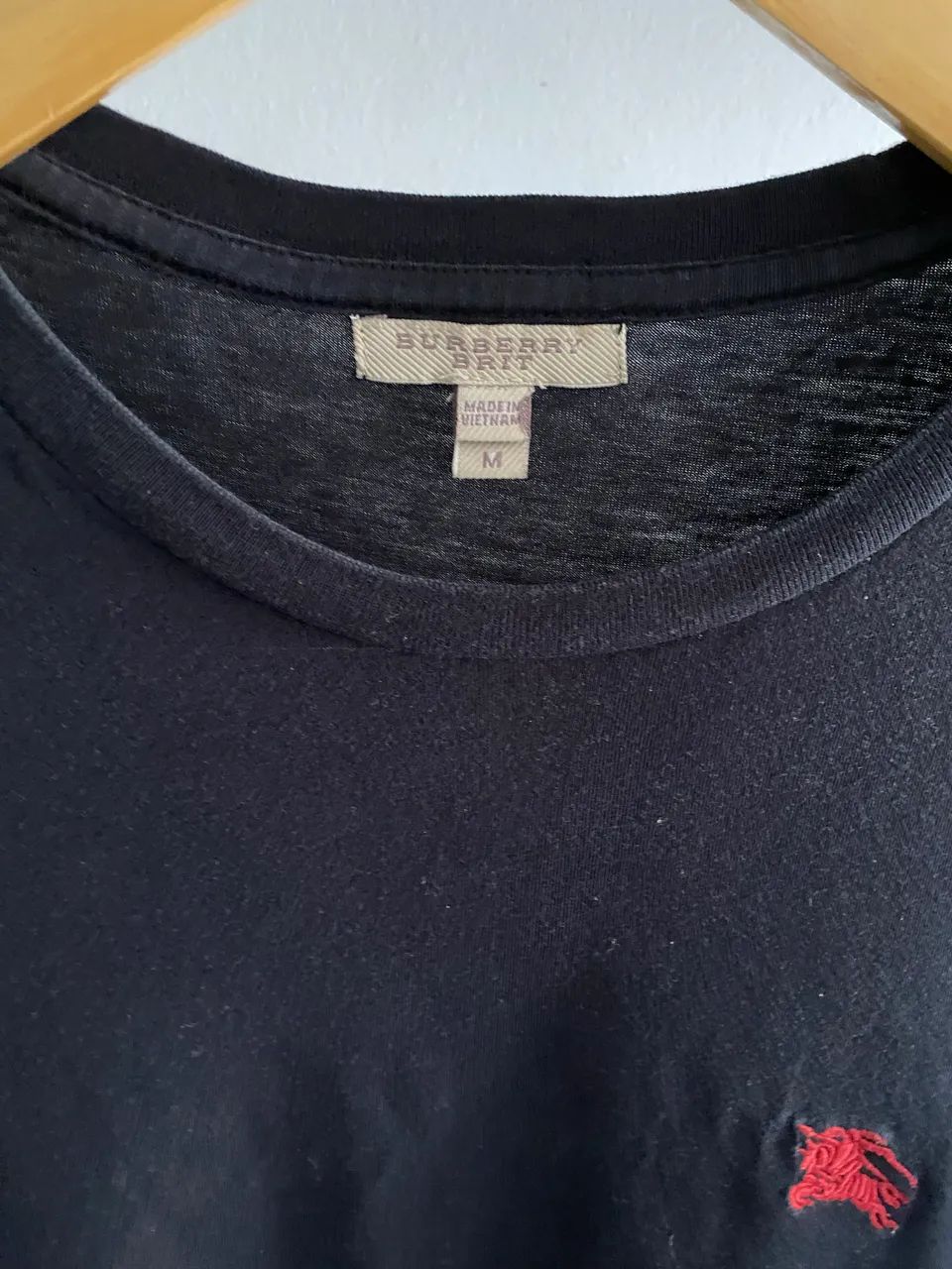 Camiseta Burberry Masculina M  - Foto 4