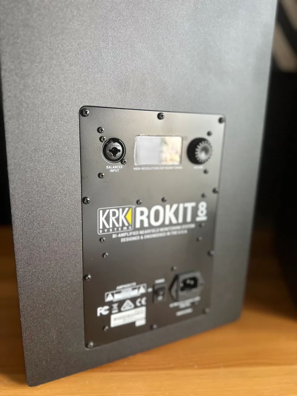 Monitor KRK Rokit 8 G4 Novos  - Foto 3