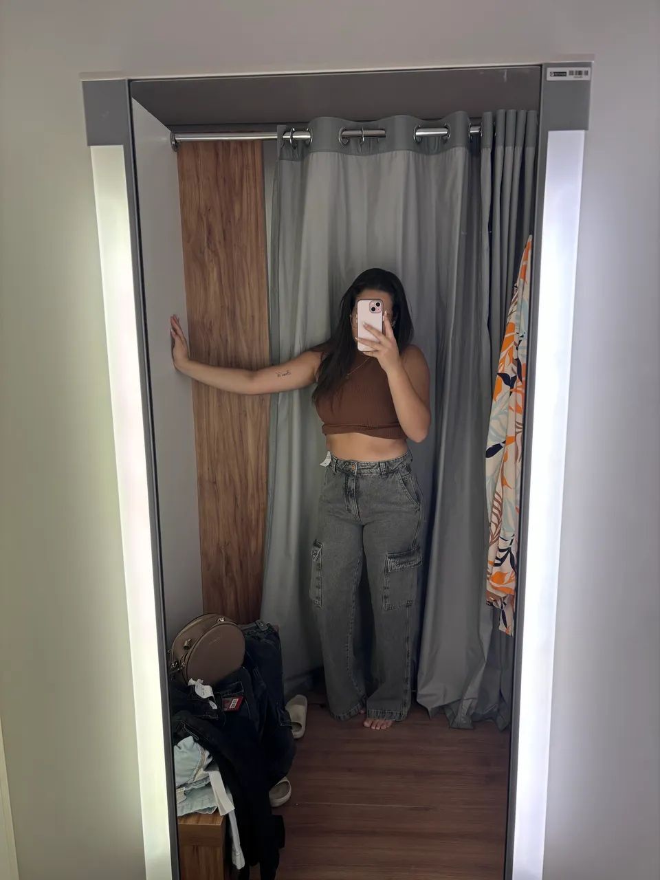 Vendo calça cargo preta  - Foto 2