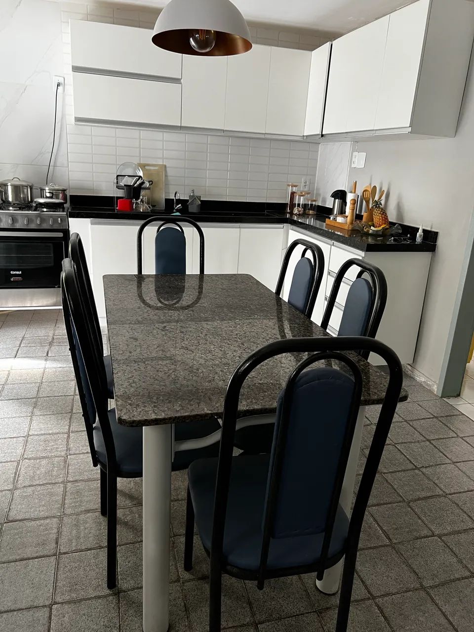 Conjunto de mesa com 6 cadeiras  - Foto 2